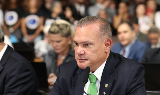 Wellington Fagundes destaca conquista com novo piso para médicos e dentistas
