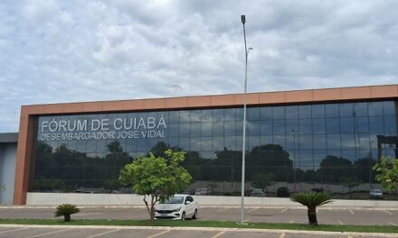 Justiça nega gratuidade a ex-prefeito de Cuiabá em ação de R$ 206 milhões contra o Estado