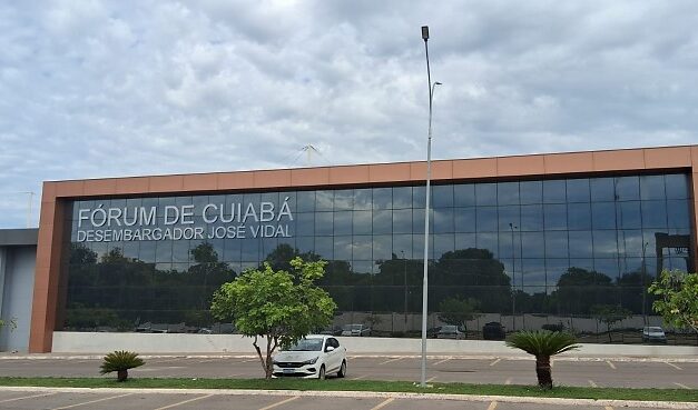 Justiça nega gratuidade a ex-prefeito de Cuiabá em ação de R$ 206 milhões contra o Estado