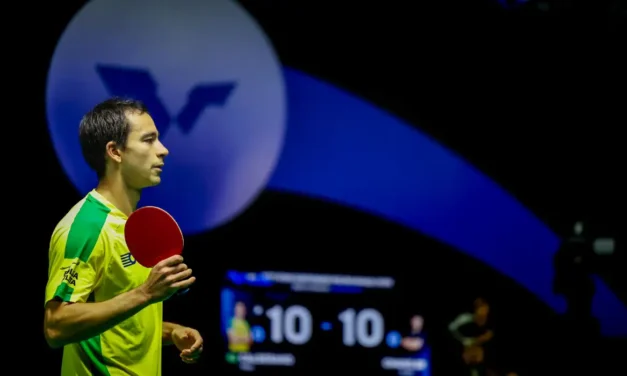Calderano cai para chinês na semi e leva bronze na Copa do Mundo