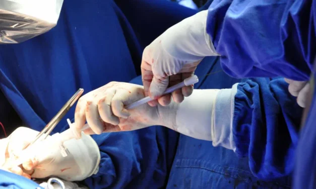 Morre paciente que recebeu transplante de órgão com HIV em 2024