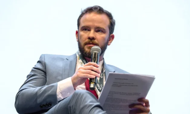 Durigan assume Fazenda sob pressão fiscal e herda desafios de Haddad