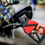 Governo Lula abre mão de arrecadação para compensar aumento da gasolina da Petrobras