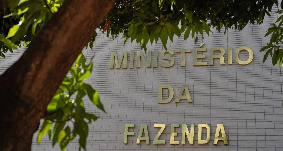 Fazenda eleva para 4,5% estimativa de inflação com guerra e petróleo