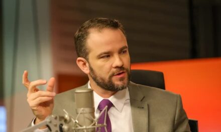 Durigan diz que Brasil está num bom caminho e prevê superávit este ano