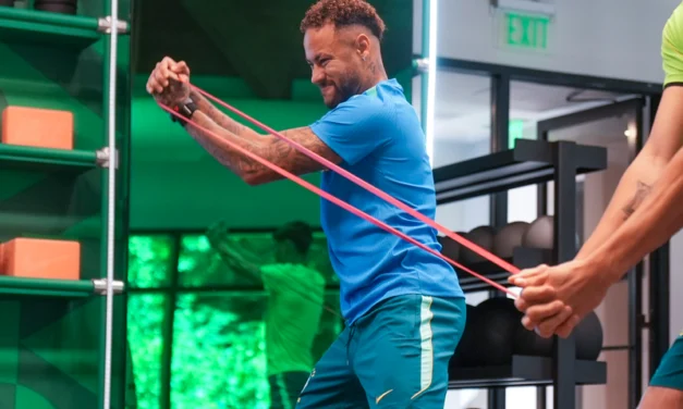 Neymar faz novo exame e segue sem treinar na seleção brasileira