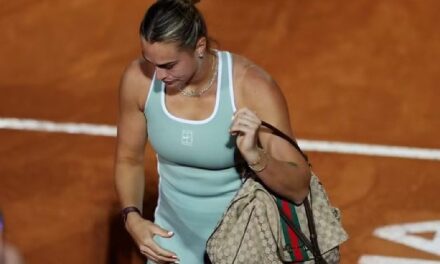 Aryna Sabalenka vira queridinha do luxo e desfila joias de 200 quilates até no saibro de Roland Garros