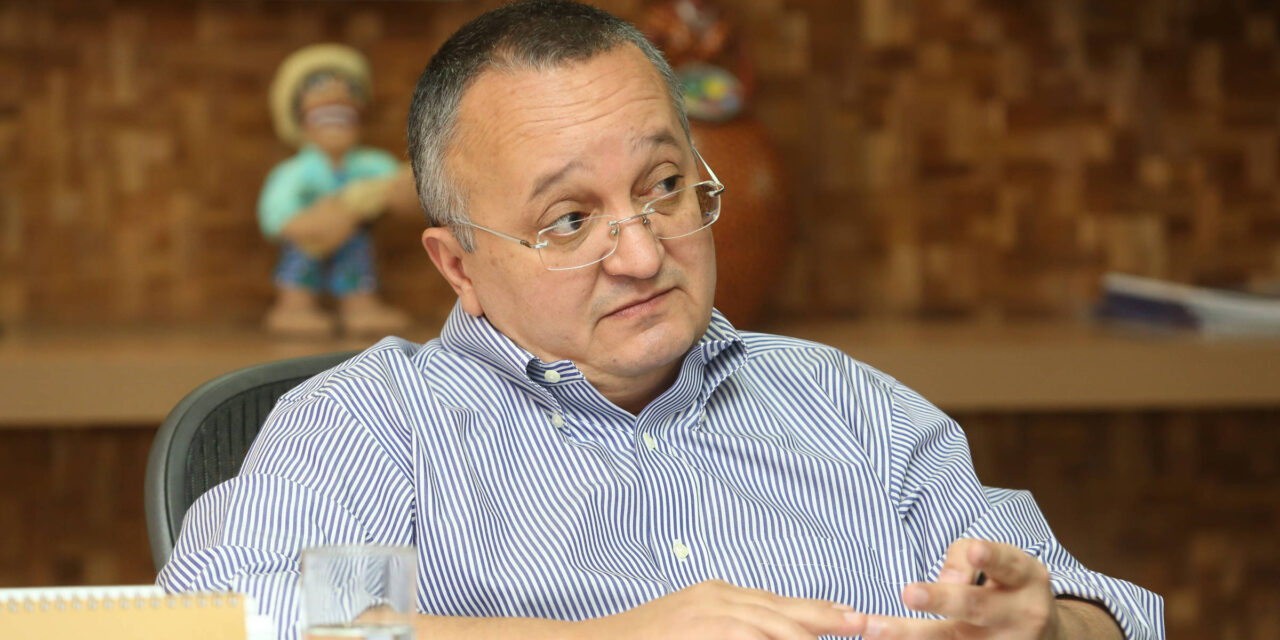 Taques e PSDB são condenados a pagar dívida milionária da campanha ao governo
