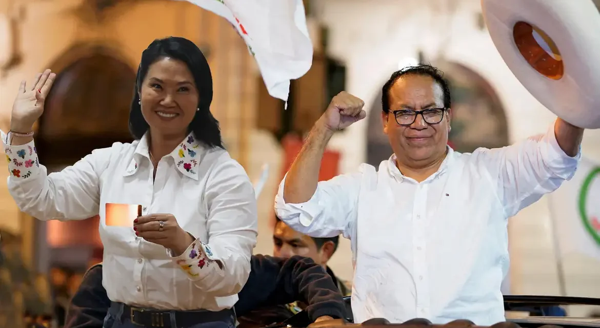 Eleições Peru: Fujimori vira sobre Sánchez com diferença de 561 votos