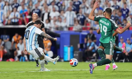 Messi iguala Klose e é o jogador com mais gols na história das Copas do Mundo