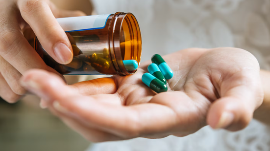 Anvisa determina recolhimento de lotes de antibióticos
