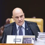 Moraes autoriza defesa de Bolsonaro a acompanhar depoimento sobre arma