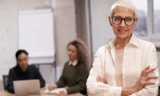 Ocupação de pessoas 60+ sobe 53% em 10 anos; ritmo supera o dos jovens