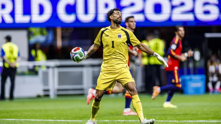 Goleiro Vozinha brilha contra a Espanha e vira destaque na Copa