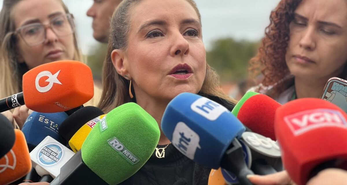 Flávia descarta acionar Justiça por acusações de ‘queima de arquivo’