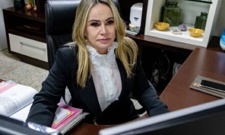 Juíza vê falta de provas e absolve policiais e advogado em caso de propina
