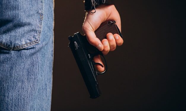 Jovem de 18 anos é encontrada morta com tiro na testa e suspeito acaba preso em MT