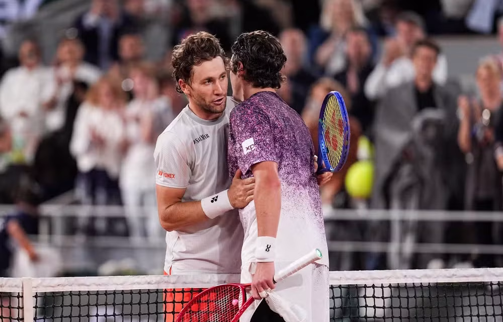 João Fonseca x Jakub Mensik em Roland Garros; veja horário e onde assistir