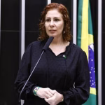 Justiça de SP arquiva processo de jornalista perseguido por Zambelli