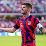 ESTADOS UNIDOS VENCE E AVANÇA.