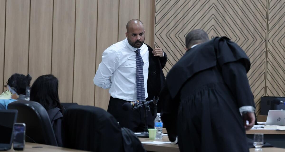 Defesa abandona sessão e júri de Carlos Bezerra é adiado