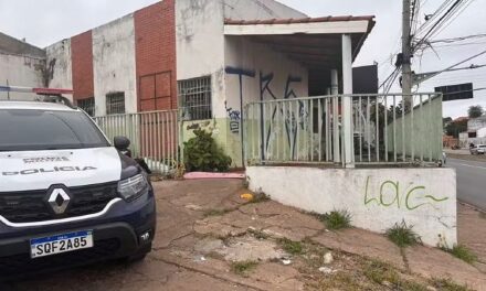Casa onde homem foi degolado no Centro de Cuiabá é interditada