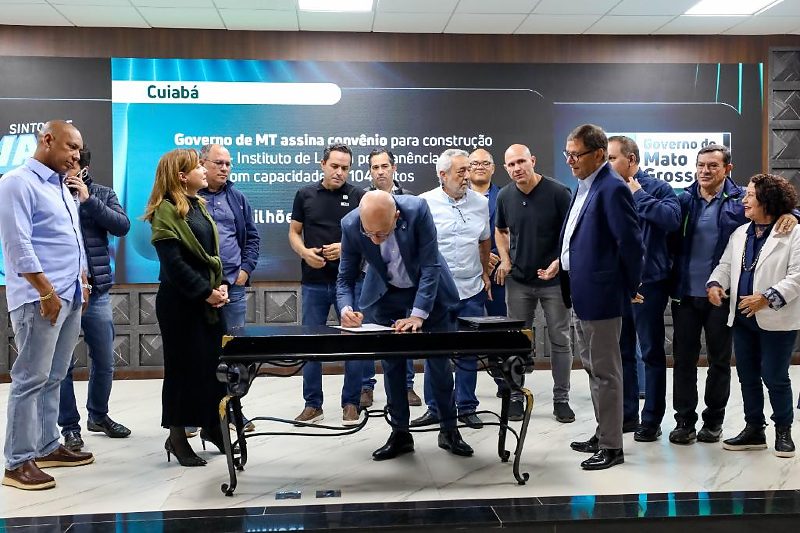 Pivetta assina ordem de serviço de avenida que dará acesso ao novo PS de VG