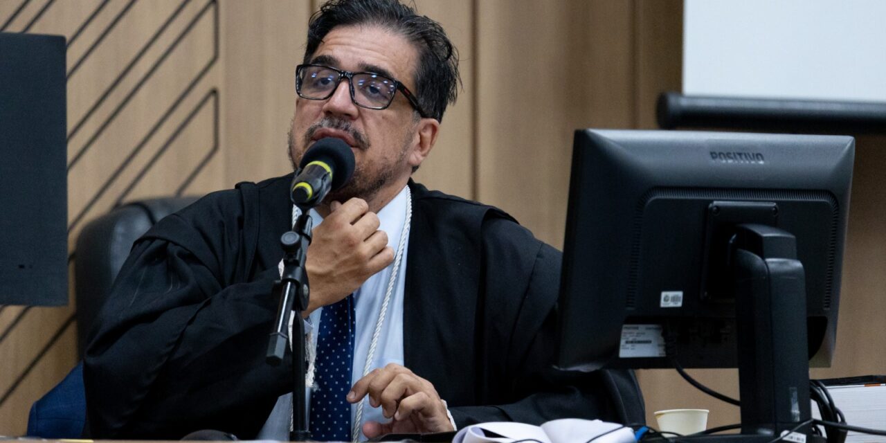 “A lei, e não a opinião pública, define quem fica preso”: a decisão que devolveu a liberdade a policial aposentado em Cuiabá
