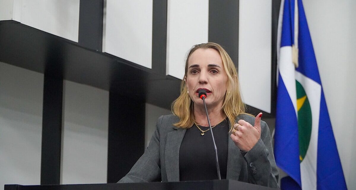 Katiuscia Manteli, chamou o prefeito Abilio Brunini de “criança mimada”